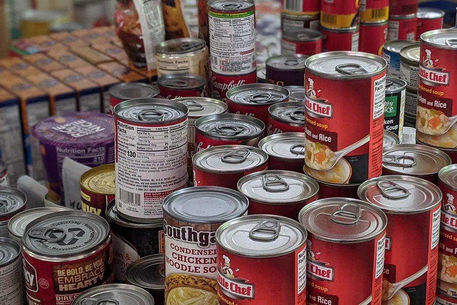 المعلبات الغذائية